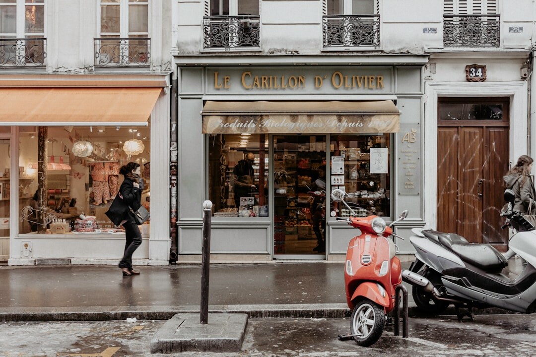 hidden paris street